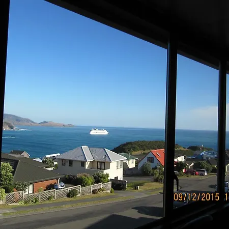 Pacific View Bed And Breakfast